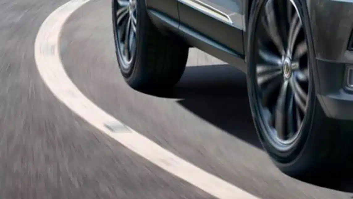 esc-volkswagen-colombia-carro-seguridad-frenos-curva